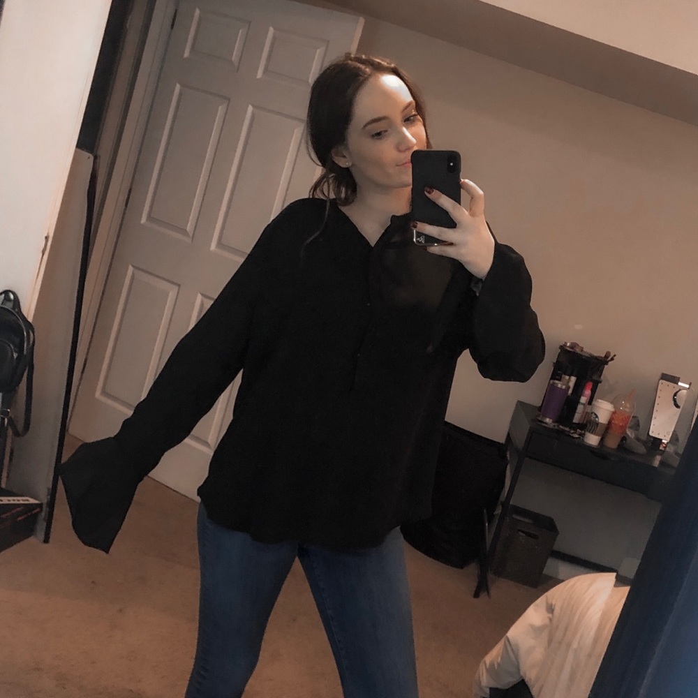 3+ Bundle 50% Off - Black Long Sleeve Blouse